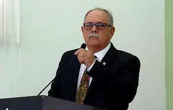 Presidente da Câmara de Itambé convoca nova sessão extraordinária em meio a protestos