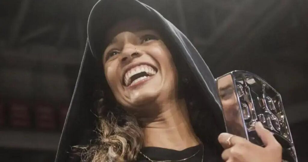 Rayssa Leal conquista 13º troféu da SLS em Miami aos 17 anos