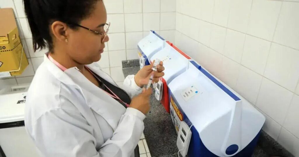 Salvador amplia vacinação contra gripe para toda a população a partir de hoje