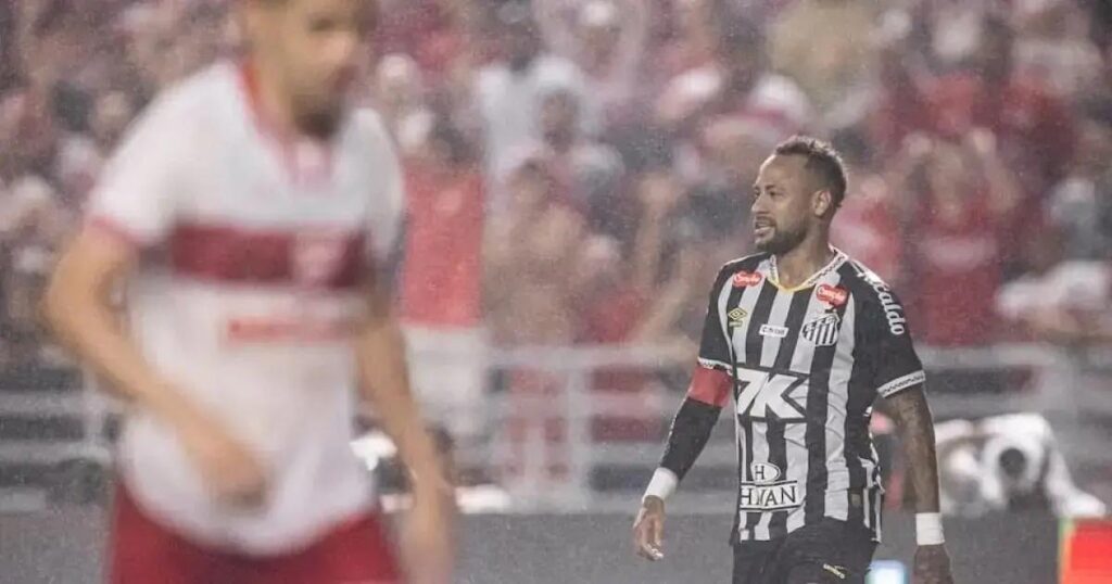 Santos enfrenta jejum fora de casa e se prepara para duelo contra o Vitória