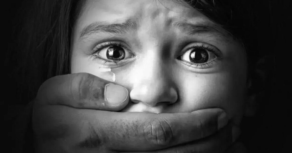 Sete estupros de crianças e adolescentes por hora no Brasil preocupa autoridades