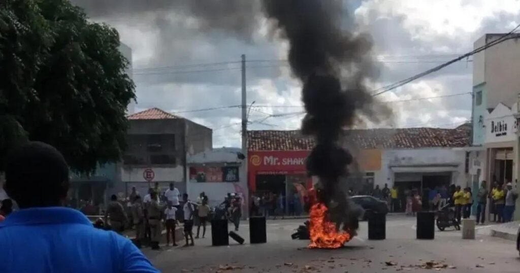 Suspensão de serviços públicos em Ruy Barbosa após posse da prefeita