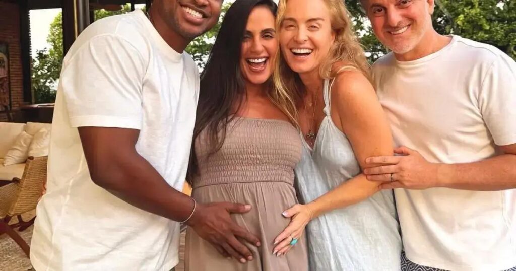 Thiaguinho e Carol Peixinho anunciam que serão papais