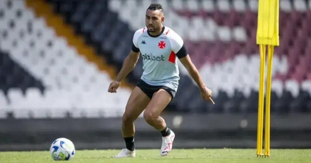 Vasco enfrenta Vitória com cinco desfalques importantes no Barradão