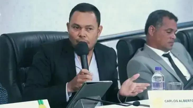 Vereador Carlos Alberto causa tensão na Câmara de Itarantim