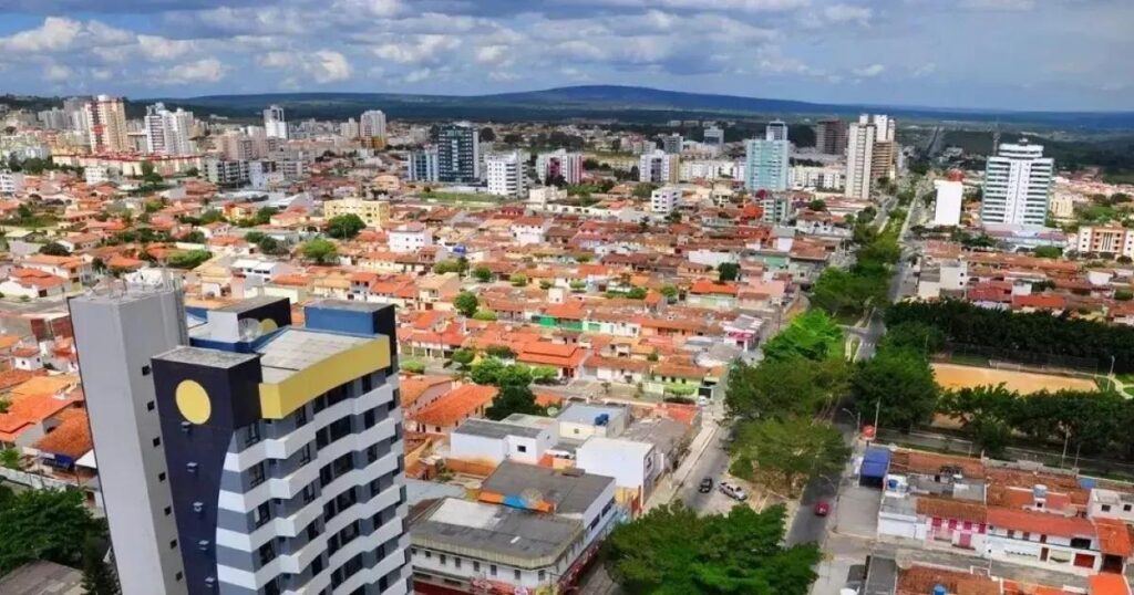 Vitória da Conquista lidera buscas por passagens aéreas na Bahia