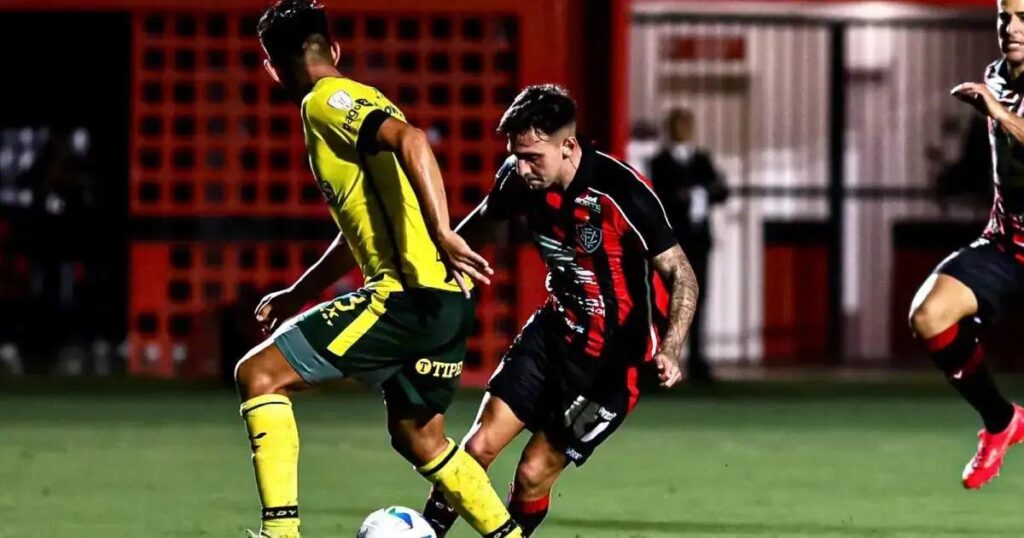 Vitória empata com Defensa y Justicia e fica sem vencer na Sul-Americana