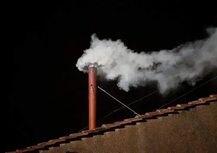 Votação conclave: fumaça branca anuncia novo Papa na Igreja Católica