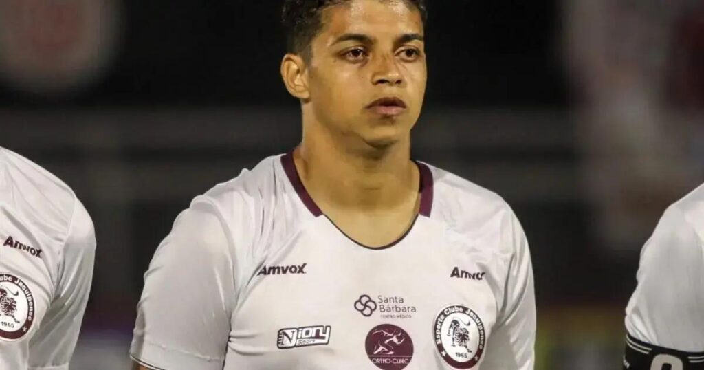 Weverton é emprestado ao Avaí até o fim da temporada 2025