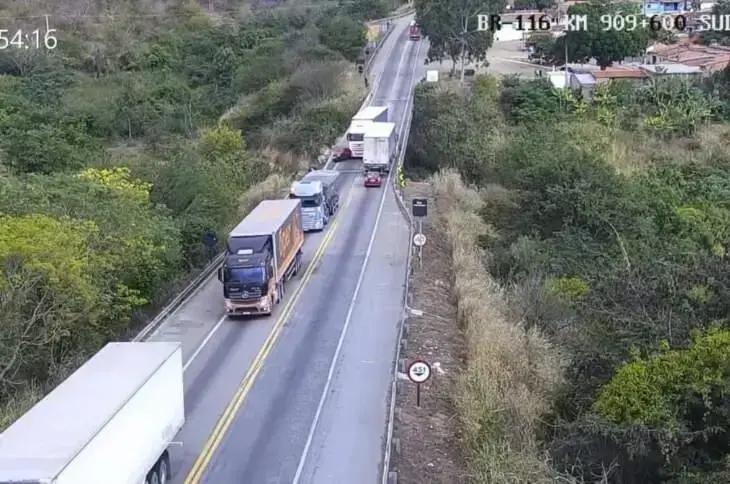 Acidente grave entre Vitória da Conquista e Cândido Sales deixa motoristas em alerta
