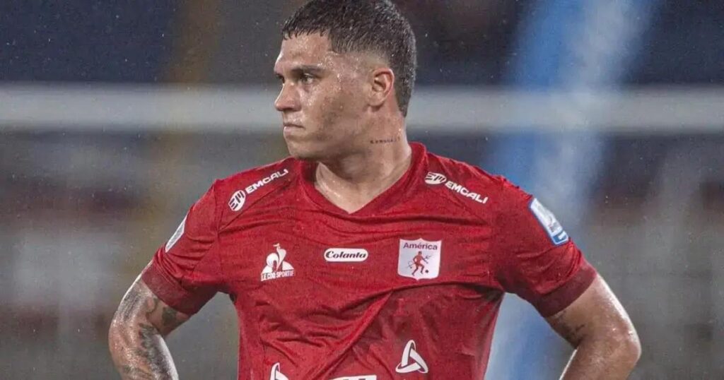 América de Cali se despede de Juan Quintero antes do jogo chave contra o Bahia