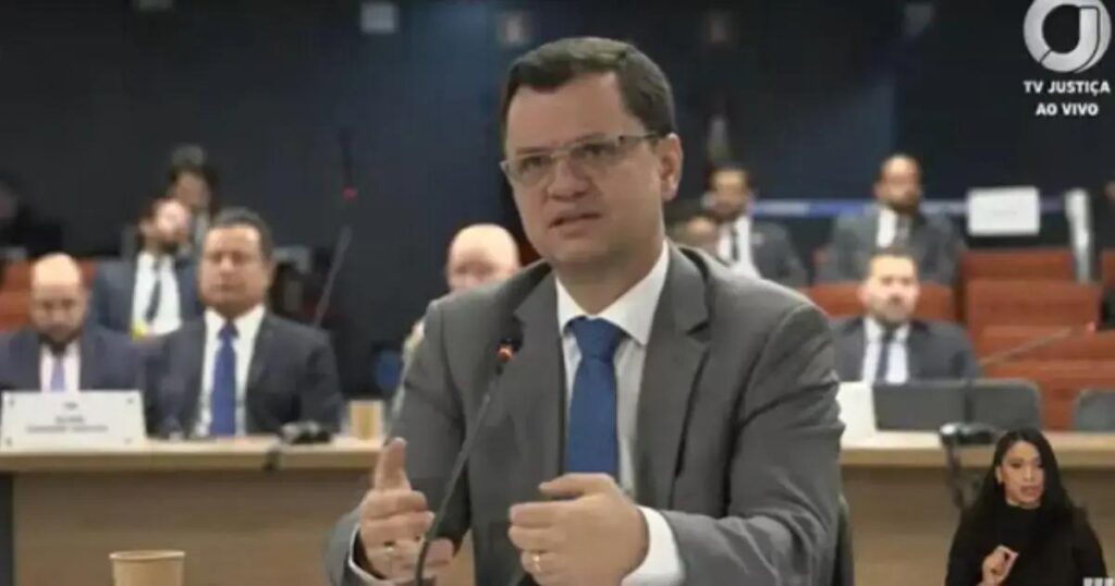 Anderson Torres nega omissões e defende sua atuação no STF