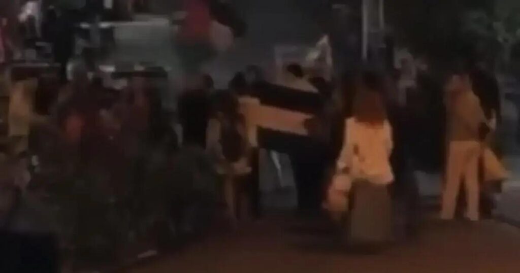 Apoiadores do Irã intimidam turistas em Itacaré, na Bahia