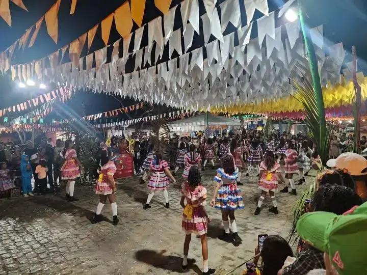 Arraiá de Potiraguá faz sucesso em Itaimbé com forte presença do público