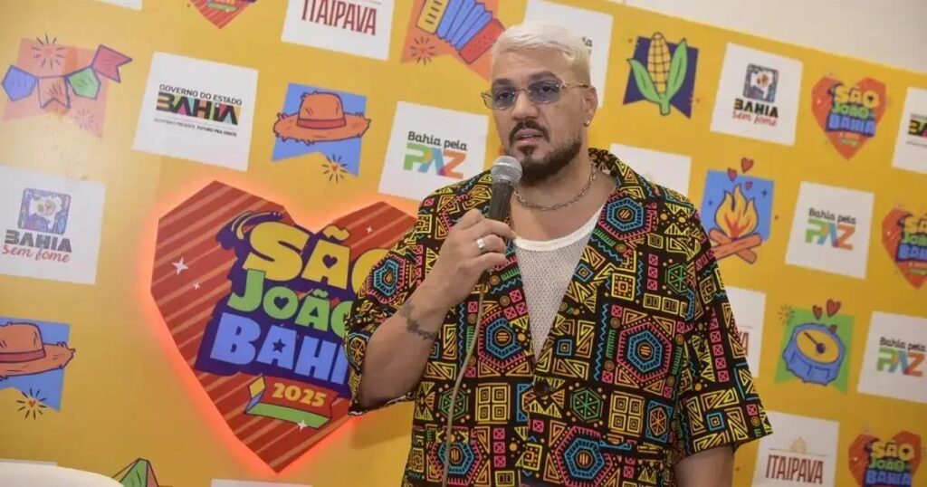 Belo celebra a mistura de ritmos no São João da Bahia e emociona público