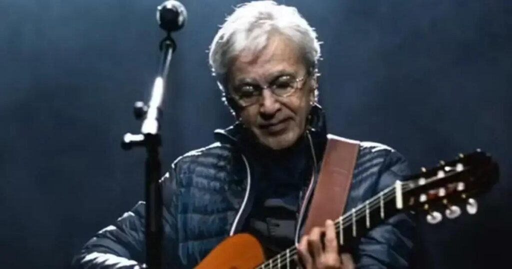 Caetano Veloso defende inclusão de louvor em show após críticas