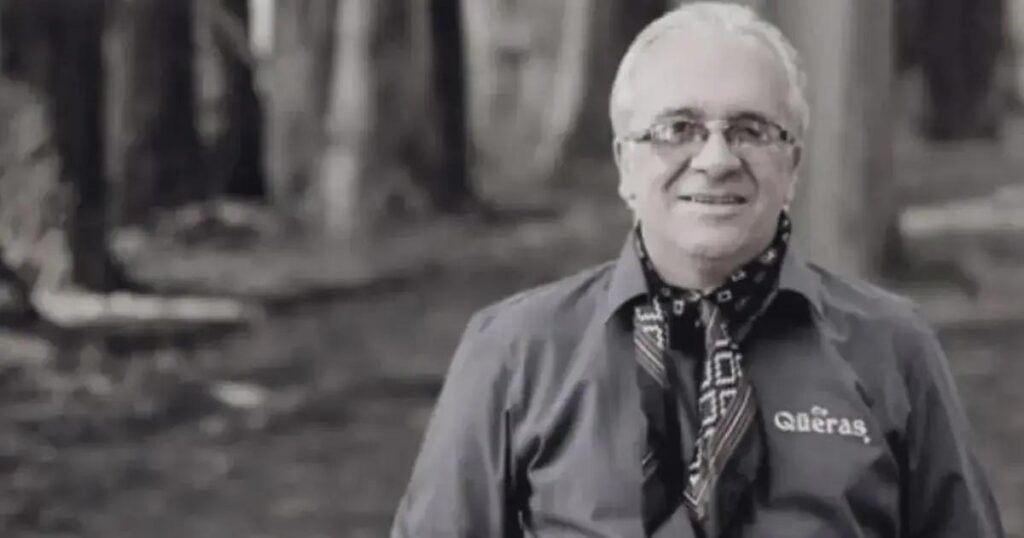 Cantor Qüerinha morre repentinamente em apresentação no Sul