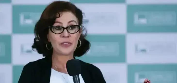 Carla Zambelli é procurada pela Interpol após pedido da PF