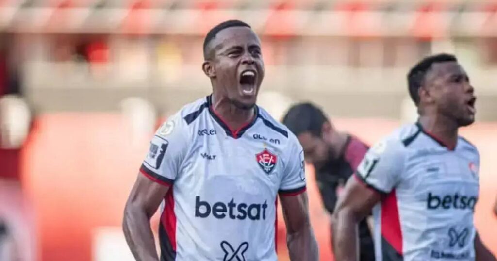 Carlos Eduardo, ex-Vitória, é anunciado como novo reforço do Mirassol