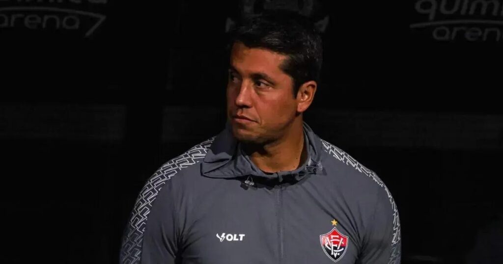 Carpini valoriza empate do Vitória e olha para próximo desafio no Brasileirão