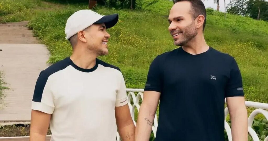 Cássio Barreto e Diego Andradez estrelam campanha do Dia dos Namorados