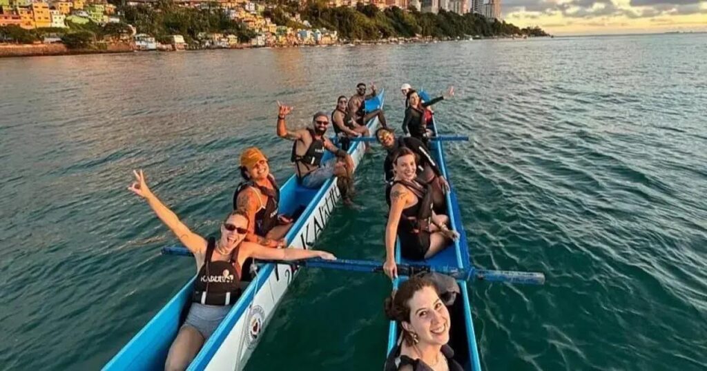 Clube de Canoagem Kaiaulu Realiza "Arraiá Kaiaulu" na Baía de Todos-os-Santos