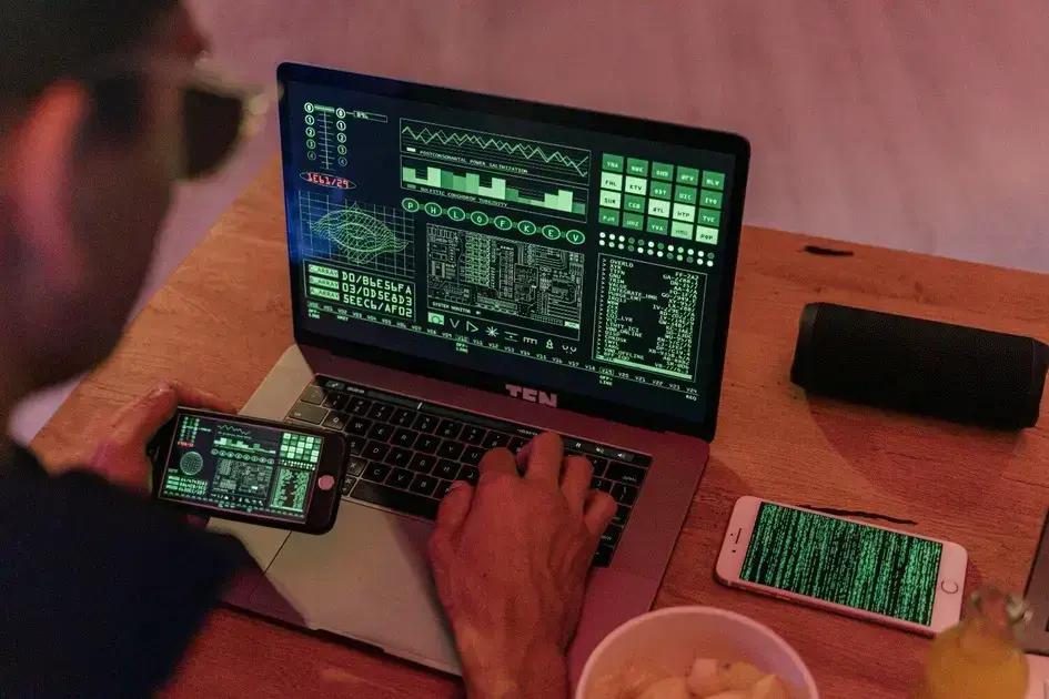 Como a cibersegurança impulsiona o e-commerce no Brasil em 2025