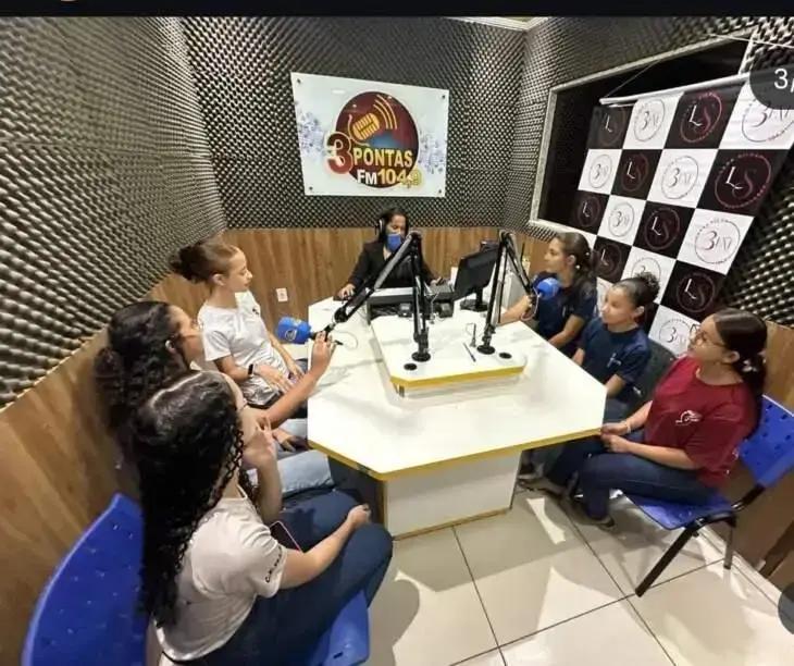 Debate sobre educação marca episódio do PodCast da rádio Três Pontas FM