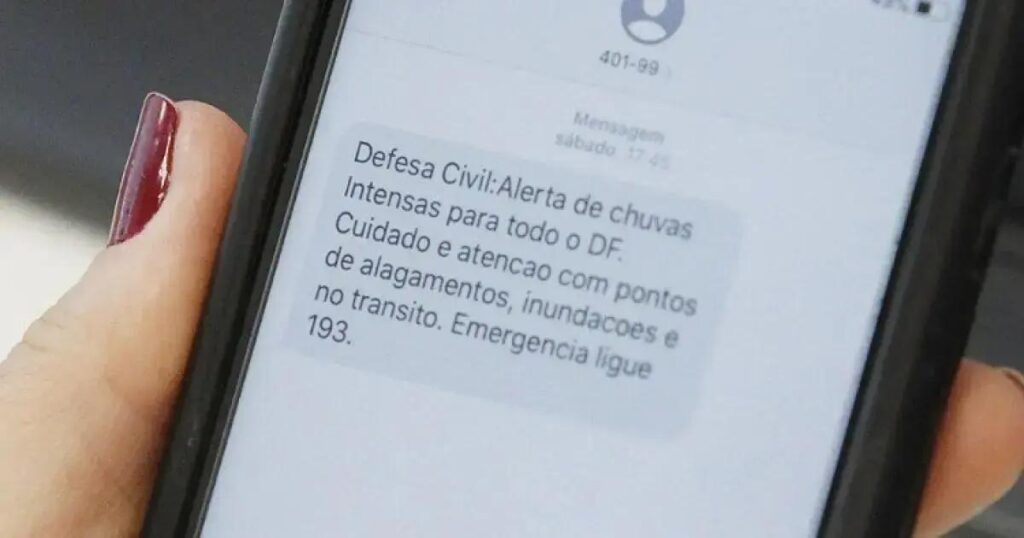 Defesa Civil testa novo sistema de alertas SMS em Bahia