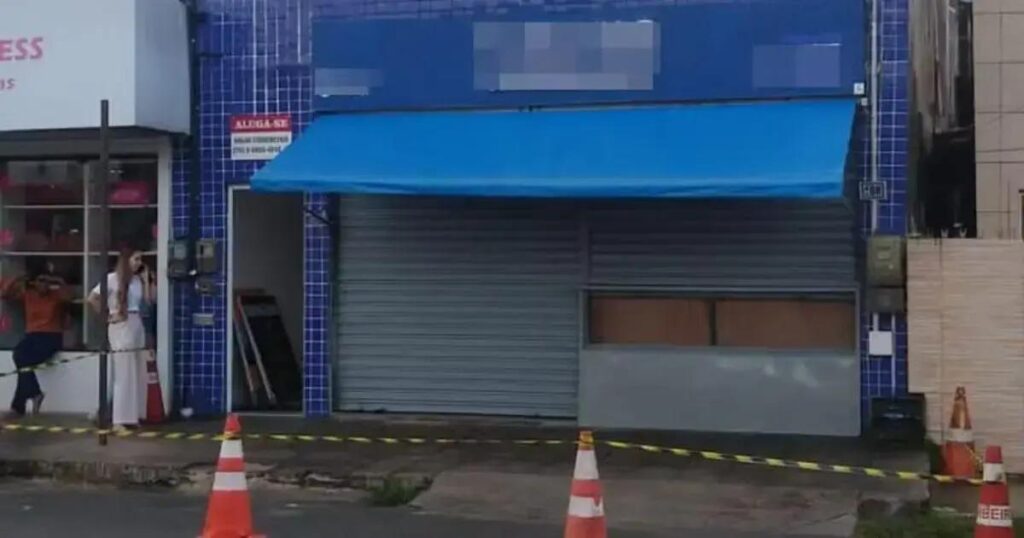 Desabamento em prédio em Dias D'Ávila deixa duas mulheres feridas