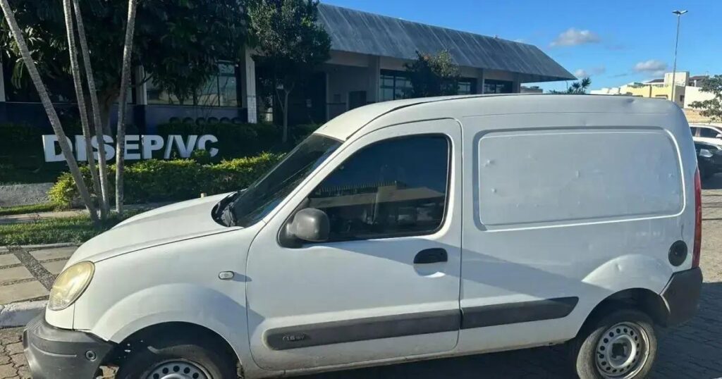 Ex-funcionário e comparsa são presos por furto de R$ 75 mil em materiais de construção