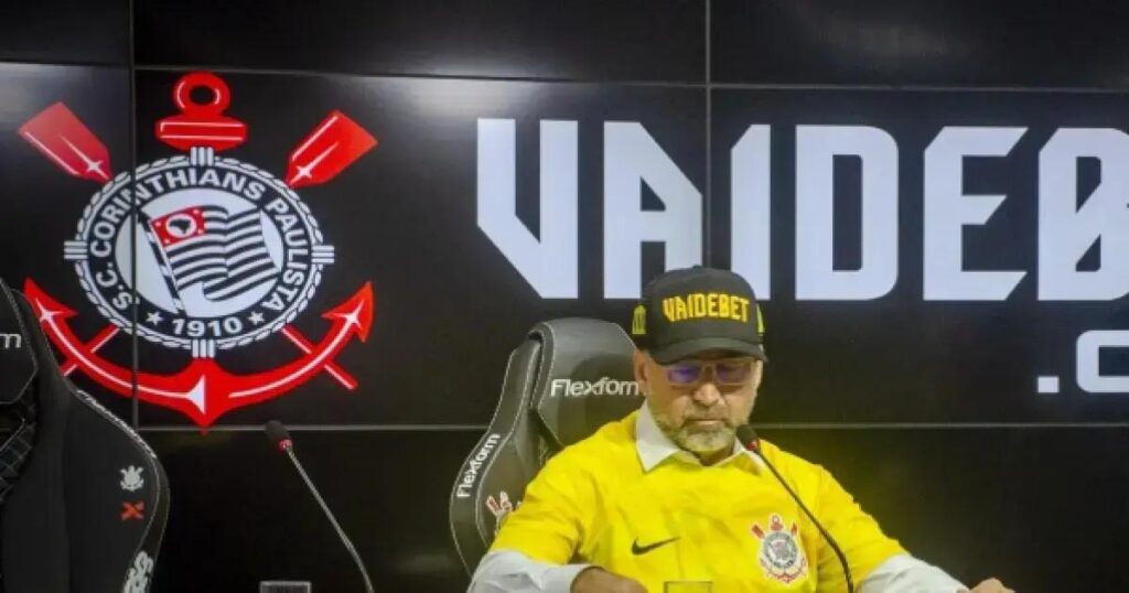 Ex-presidente do Corinthians desvia verba em caso de agiotagem