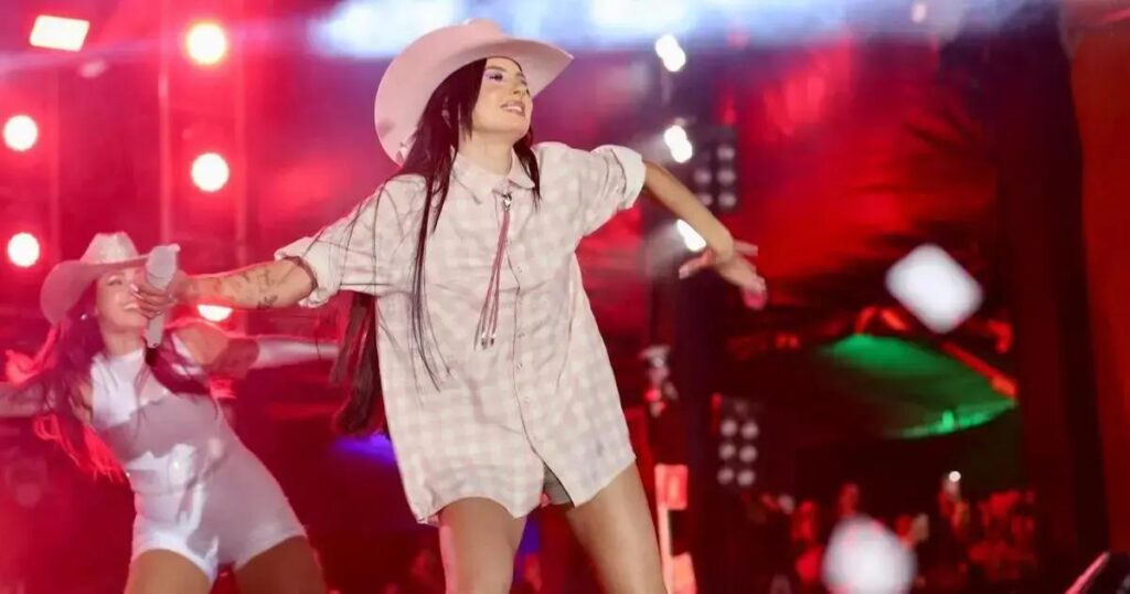 Falha técnica durante show de Ana Castela no encerramento do São João