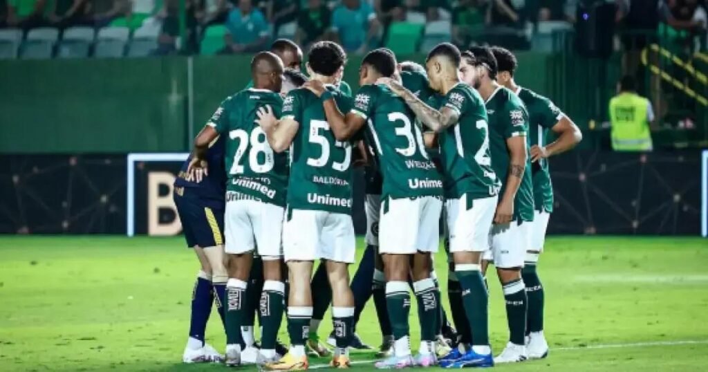 Goiás mantém liderança na Série B mesmo após derrota no último jogo