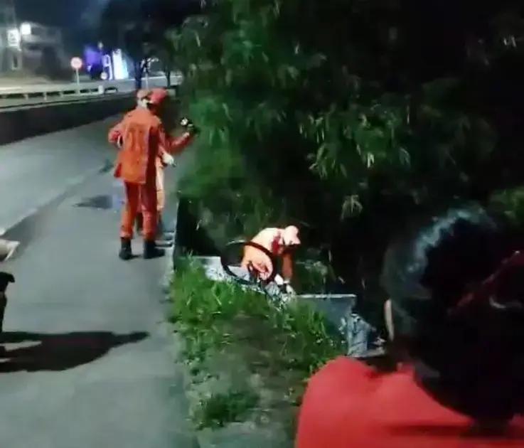 Homem morre após acidente de bicicleta em bueiro na BR-101