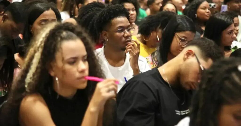 Inscrições para vestibular gratuito em Salvador são prorrogadas até quarta-feira