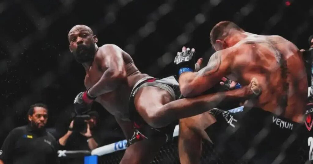 Jon Jones se despede do UFC e anuncia aposentadoria após reflexão profunda