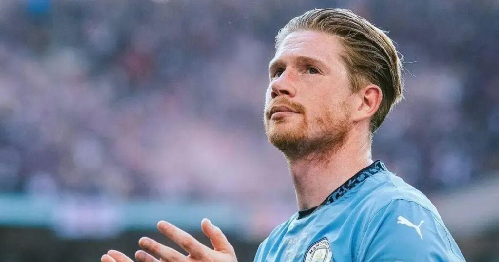 Kevin De Bruyne fecha contrato com o Napoli por duas temporadas