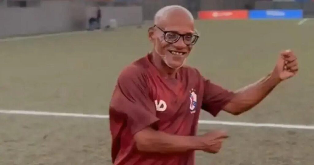 Massagista do Galícia comemora goleada com dança e som dos Bee Gees