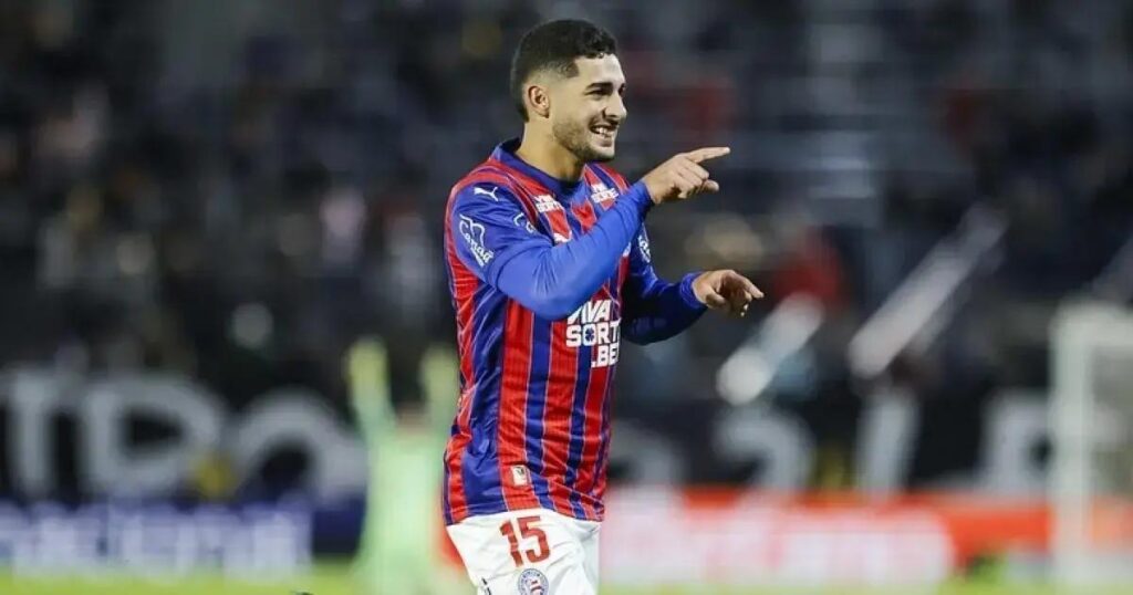 Michel Araújo brilha no Bahia e iguala marca de gols na temporada