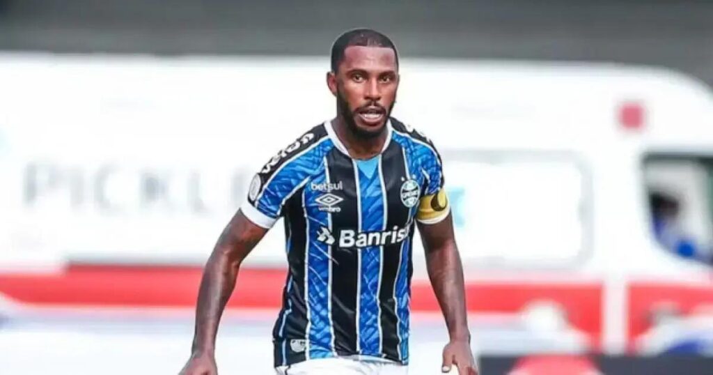 Mixto negocia com Paulo Miranda após suspensão de 720 dias