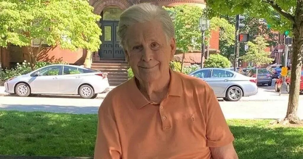 Morre Brian Wilson, ícone dos Beach Boys, aos 82 anos de idade