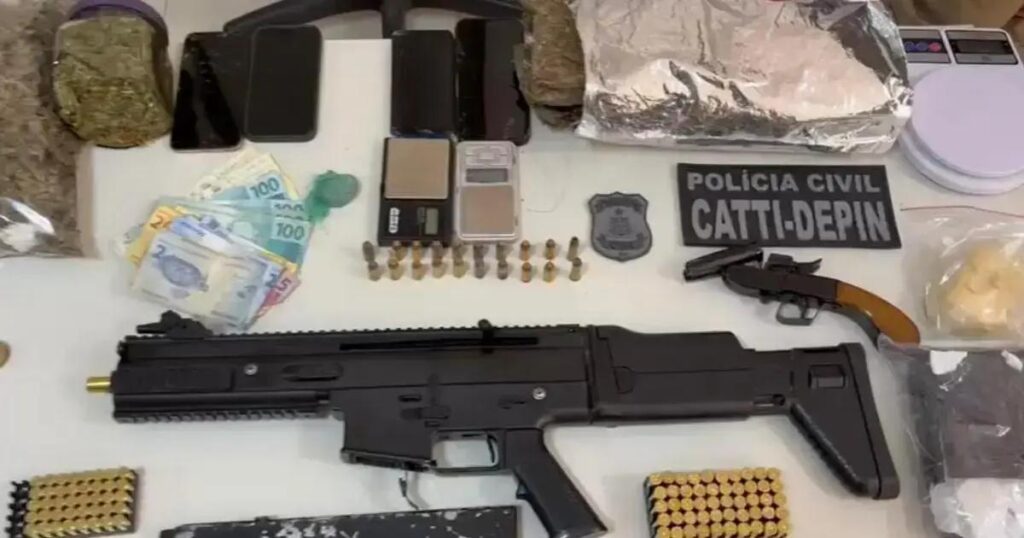 Mulher é presa com armas e drogas durante operação na Chapada Diamantina