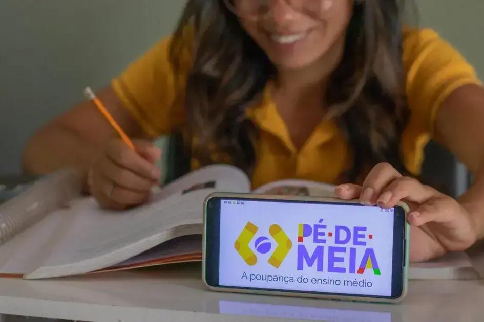 Pé-de-Meia: Pagamentos e Benefícios para Estudantes em Junho de 2025