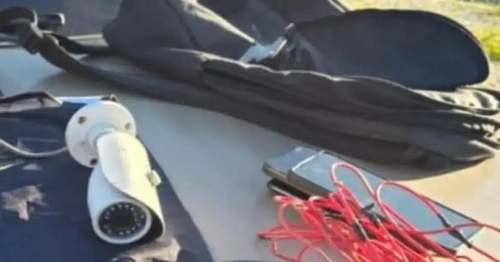 PM remove câmeras clandestinas instaladas por criminosos em Lauro de Freitas