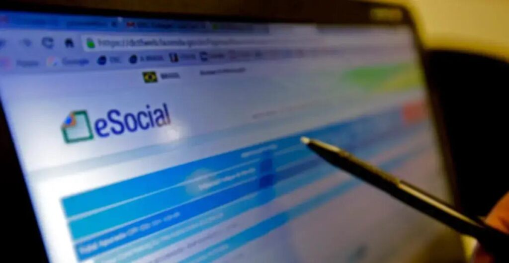 Prazo final para prefeituras regularizarem dados no eSocial até 20 de junho
