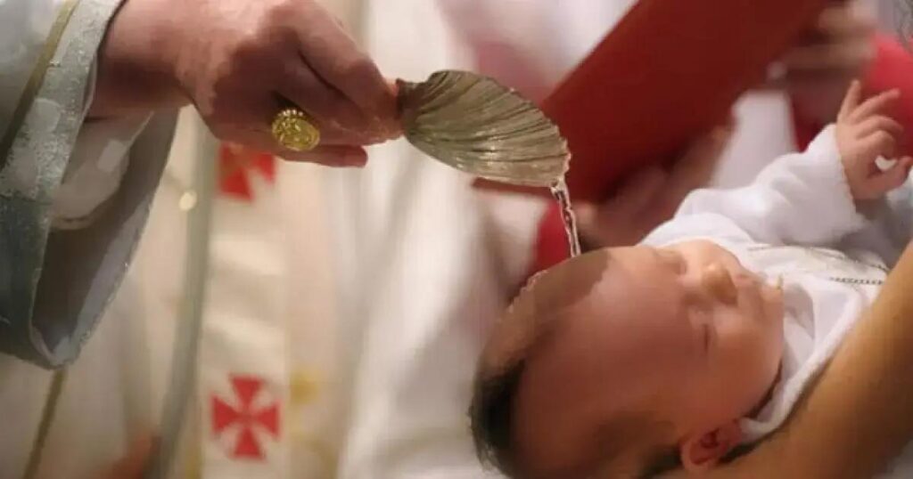 Queda nos Batismos Católicos em Salvador: Dados de 2013 a 2023