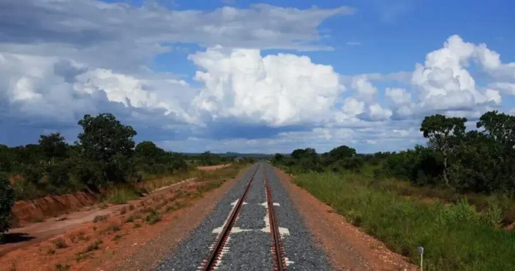 Reestruturação e Expansão das Ferrovias na Bahia: Projetos em Andamento