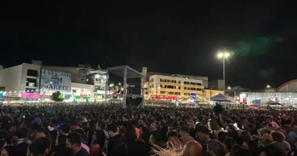 São João de Jequié 2025: Festa Junina Agita Praça da Bandeira