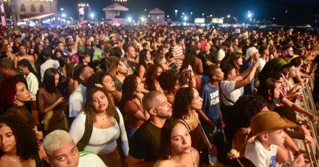 São João de Jequié: Quarta noite de celebrações e forró animado